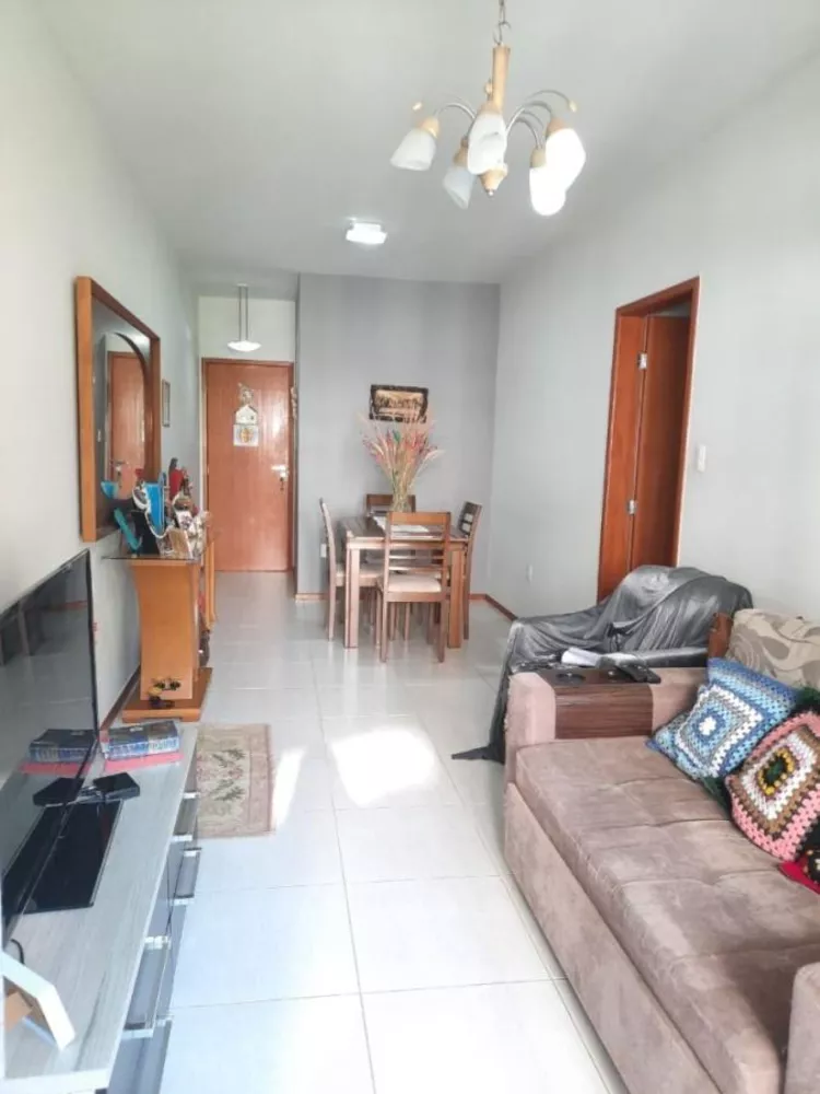 Apartamento à venda com 2 quartos, 70m² - Foto 3