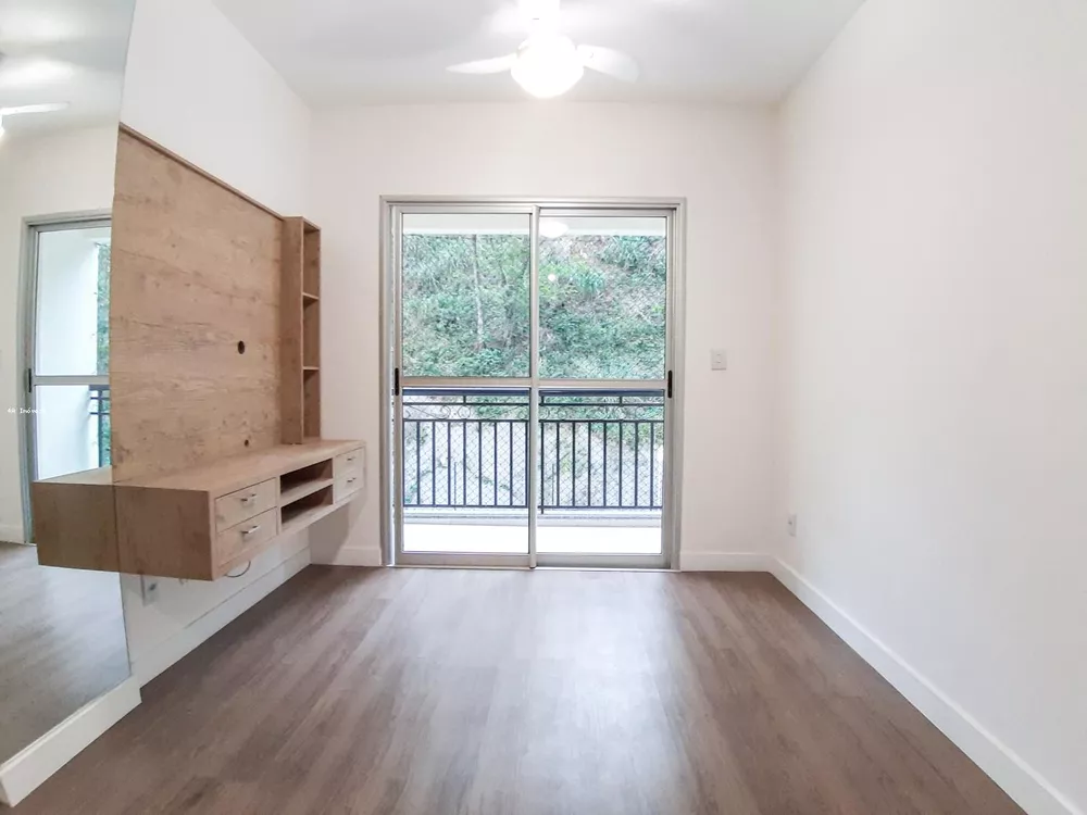 Apartamento à venda com 2 quartos, 77m² - Foto 4