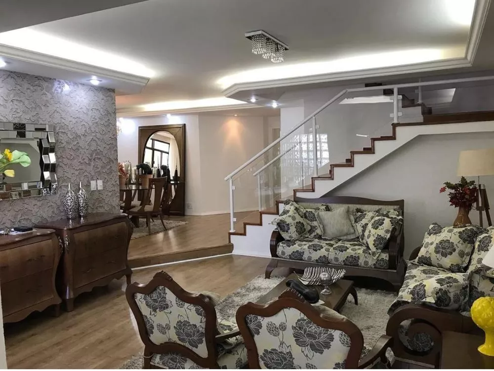 Casa de Condomínio à venda com 4 quartos, 450m² - Foto 2