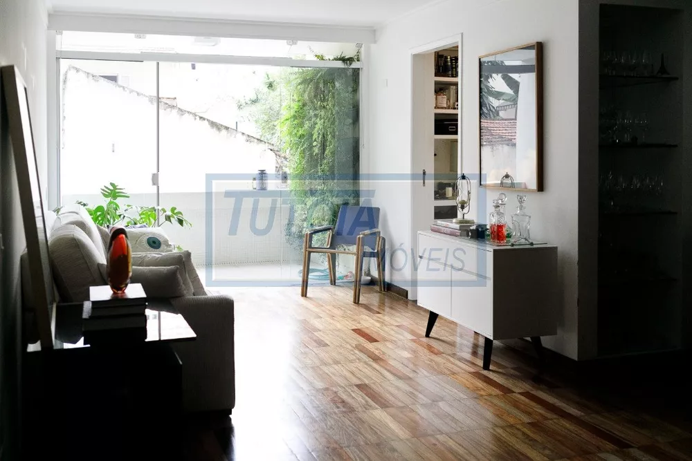 Apartamento à venda com 3 quartos, 130m² - Foto 2