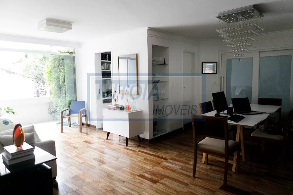 Apartamento à venda com 3 quartos, 130m² - Foto 1