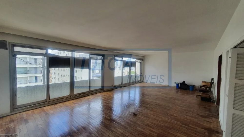 Apartamento à venda com 3 quartos, 300m² - Foto 2