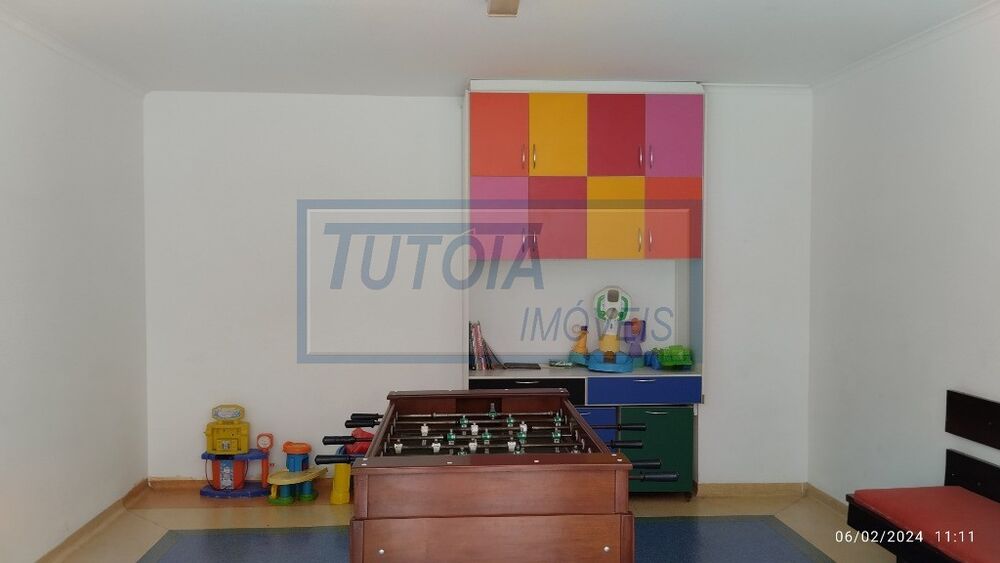 Apartamento para alugar com 3 quartos, 147m² - Foto 4