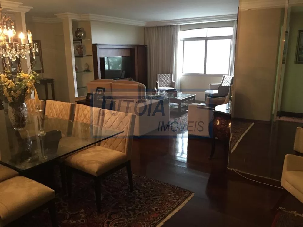 Apartamento à venda com 3 quartos, 207m² - Foto 1