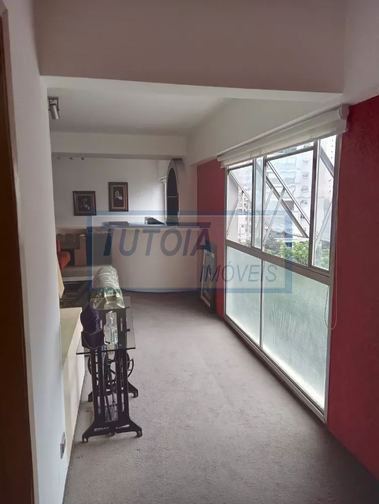 Apartamento à venda com 3 quartos, 161m² - Foto 2