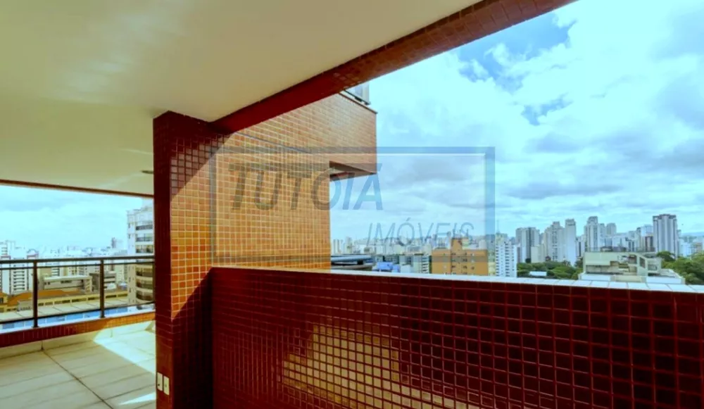 Apartamento à venda com 4 quartos, 208m² - Foto 1