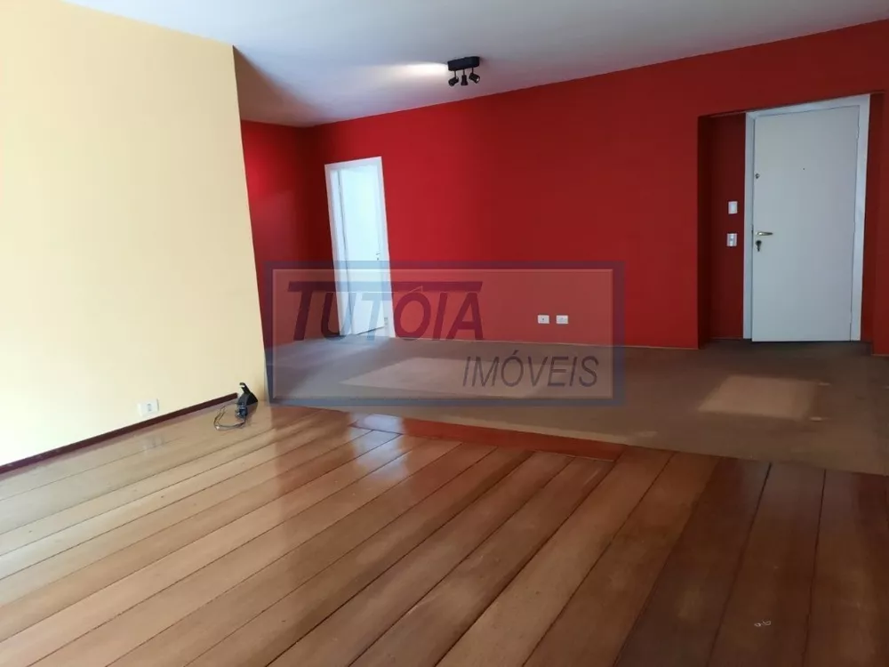 Apartamento à venda com 3 quartos, 139m² - Foto 2