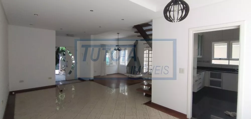 Casa, 3 quartos, 200 m² - Foto 1