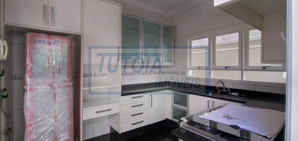 Casa, 3 quartos, 200 m² - Foto 3