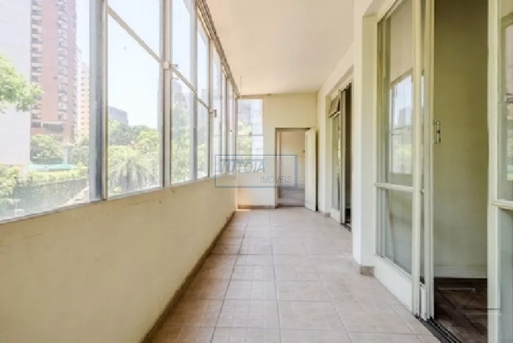 Apartamento, 3 quartos, 220 m² - Foto 1