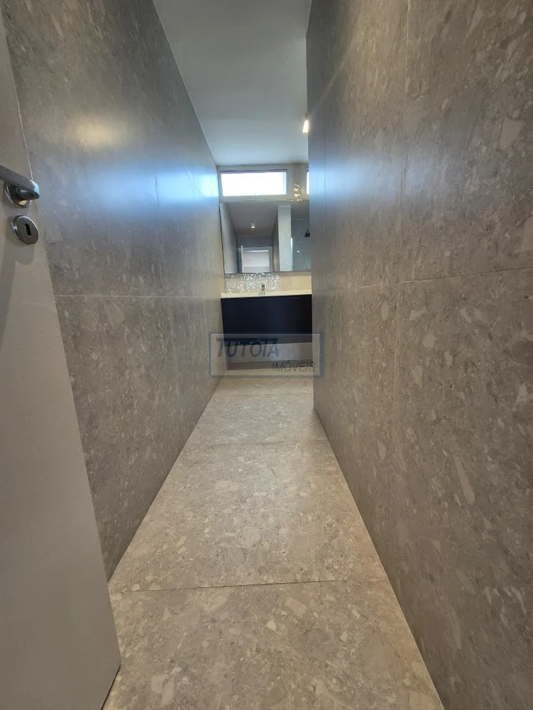 Apartamento, 3 quartos, 226 m² - Foto 1