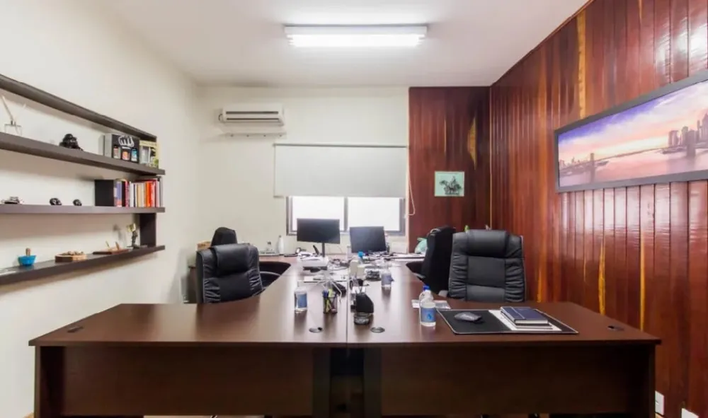 Casa, 4 quartos, 230 m² - Foto 1