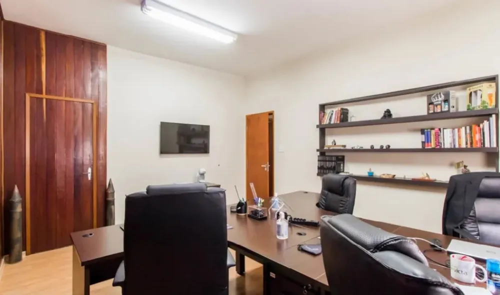 Casa, 4 quartos, 230 m² - Foto 2