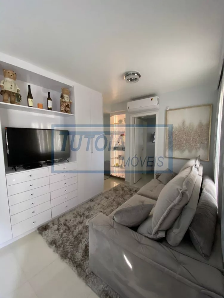 Apartamento à venda com 1 quarto, 42m² - Foto 1