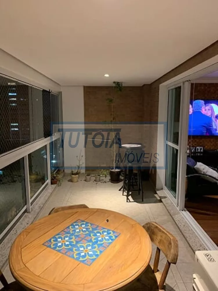 Apartamento à venda com 4 quartos, 198m² - Foto 4