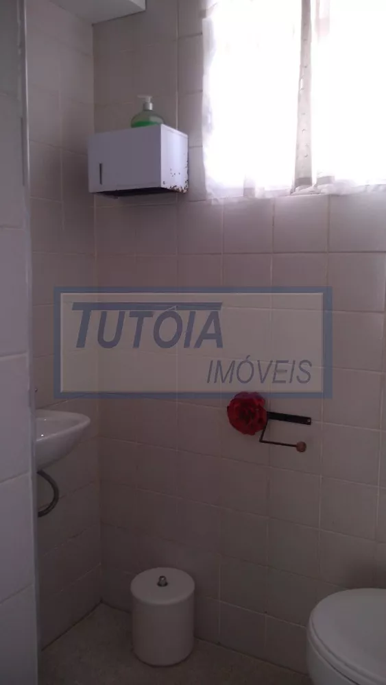 Casa, 3 quartos, 216 m² - Foto 2