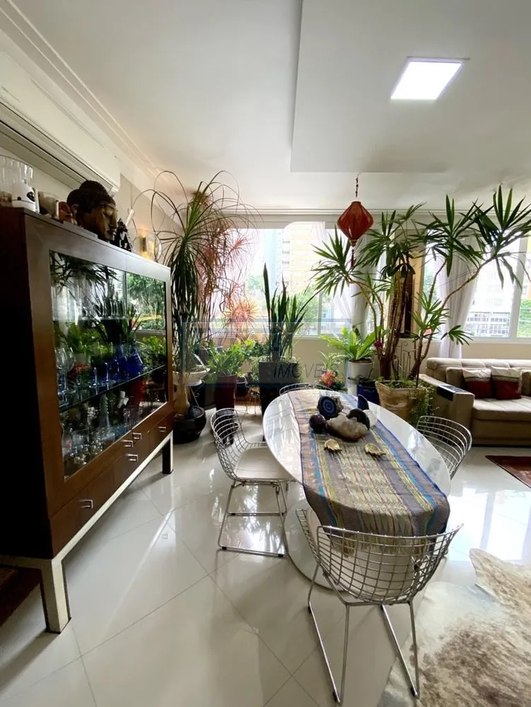 Apartamento, 3 quartos, 200 m² - Foto 2