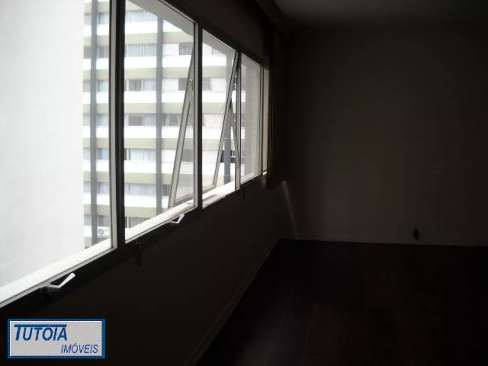 Apartamento à venda com 3 quartos, 170m² - Foto 2