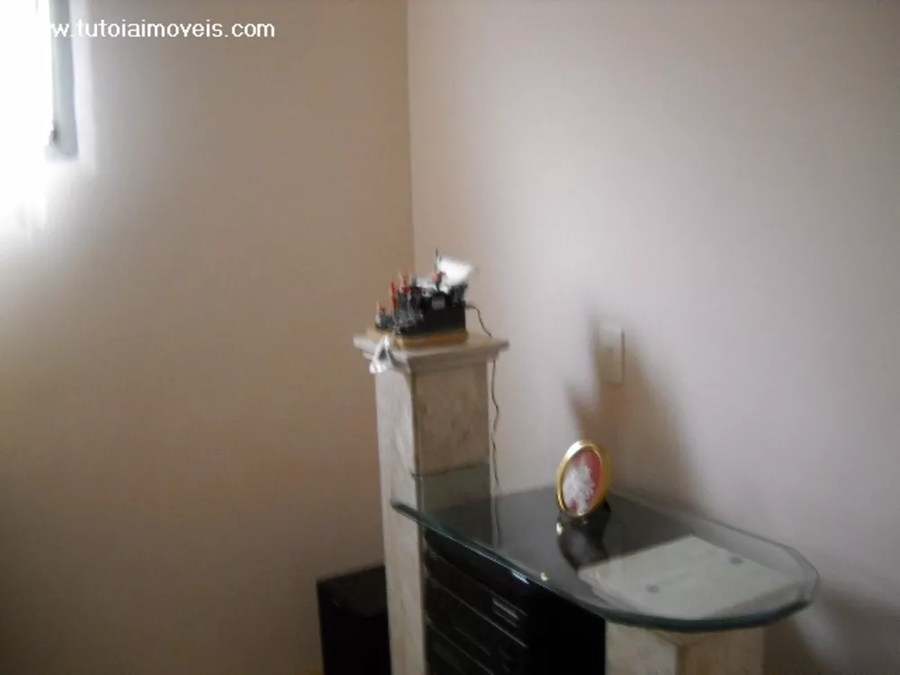 Apartamento à venda com 3 quartos, 130m² - Foto 2