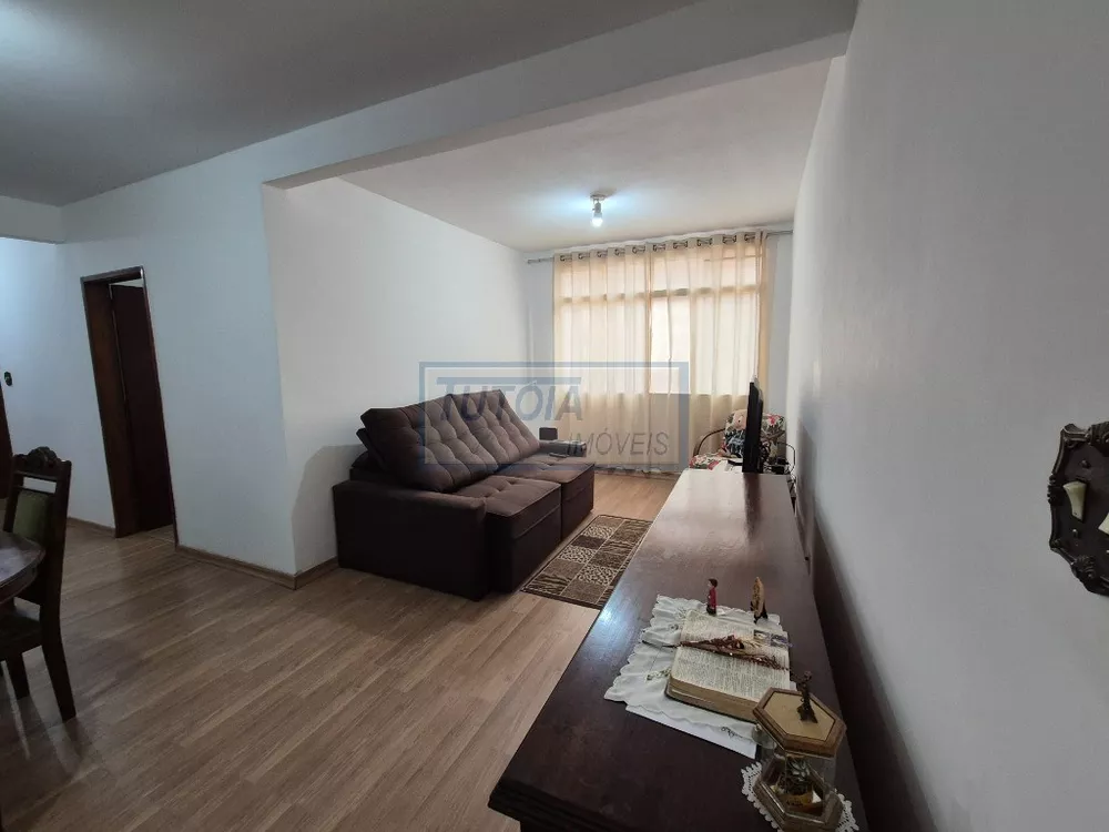 Apartamento à venda com 3 quartos, 77m² - Foto 2