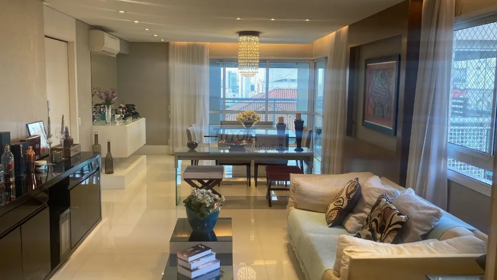 Apartamento, 3 quartos, 213 m² - Foto 1