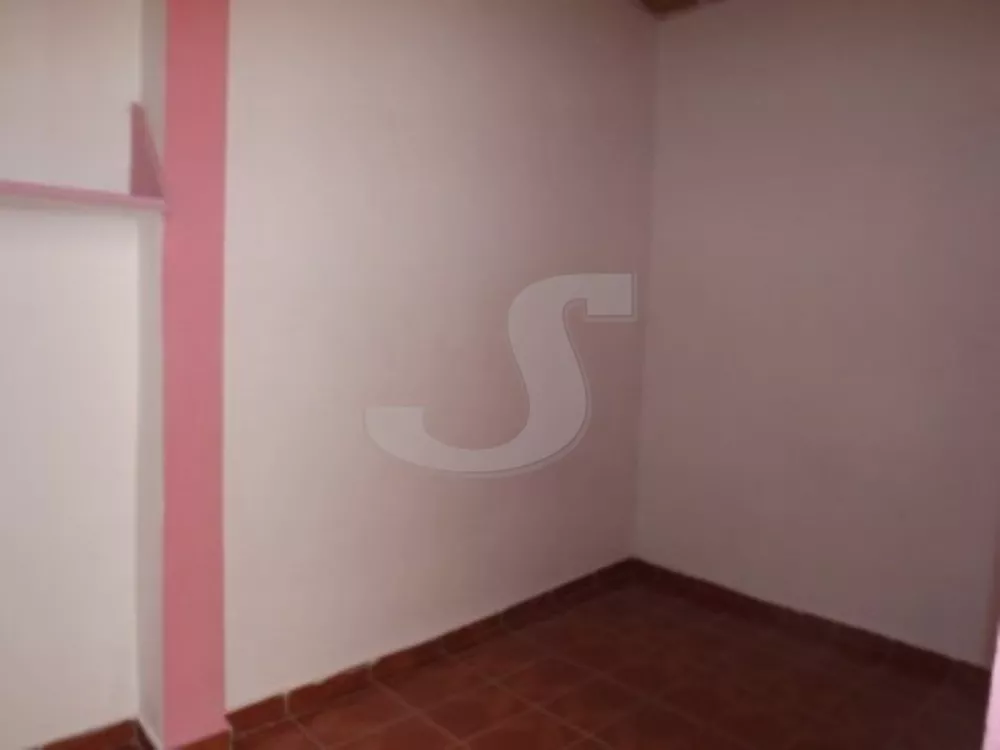 Casa à venda com 2 quartos, 80m² - Foto 4