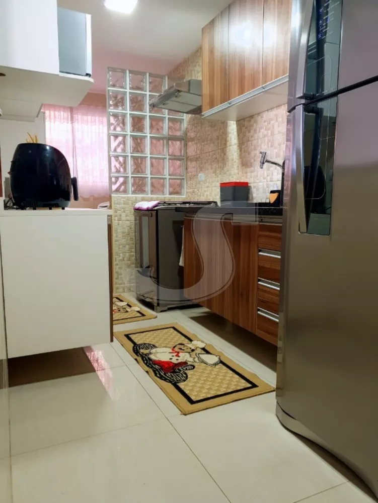 Apartamento à venda com 2 quartos, 64m² - Foto 3