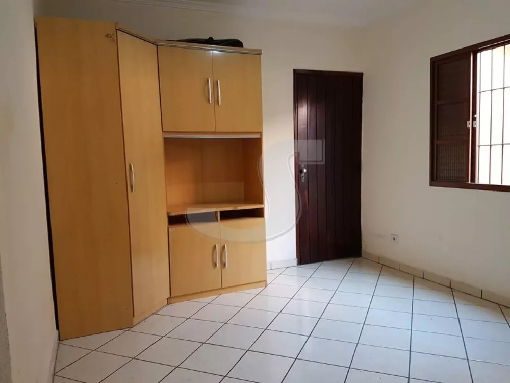 Casa à venda com 3 quartos, 181m² - Foto 4