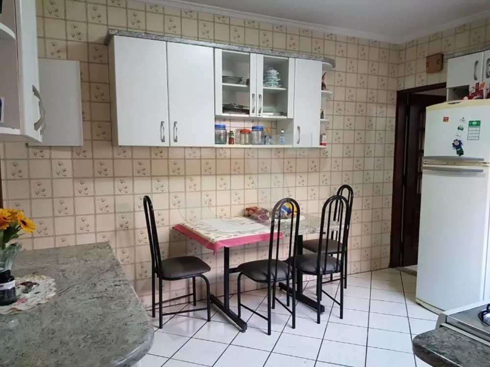 Casa à venda com 3 quartos, 181m² - Foto 3