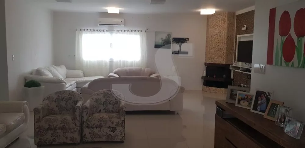 Casa, 3 quartos, 310 m² - Foto 1