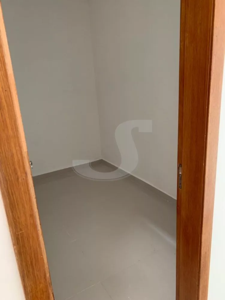 Casa à venda e aluguel com 3 quartos, 240m² - Foto 7