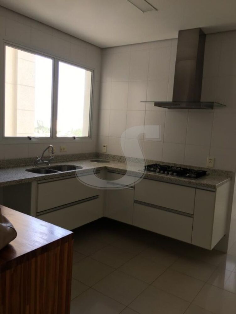 Apartamento, 4 quartos, 245 m² - Foto 1