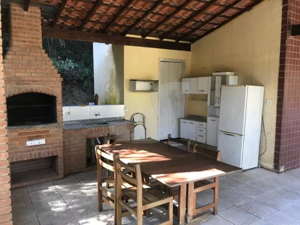 Chácara à venda com 3 quartos, 2100m² - Foto 2