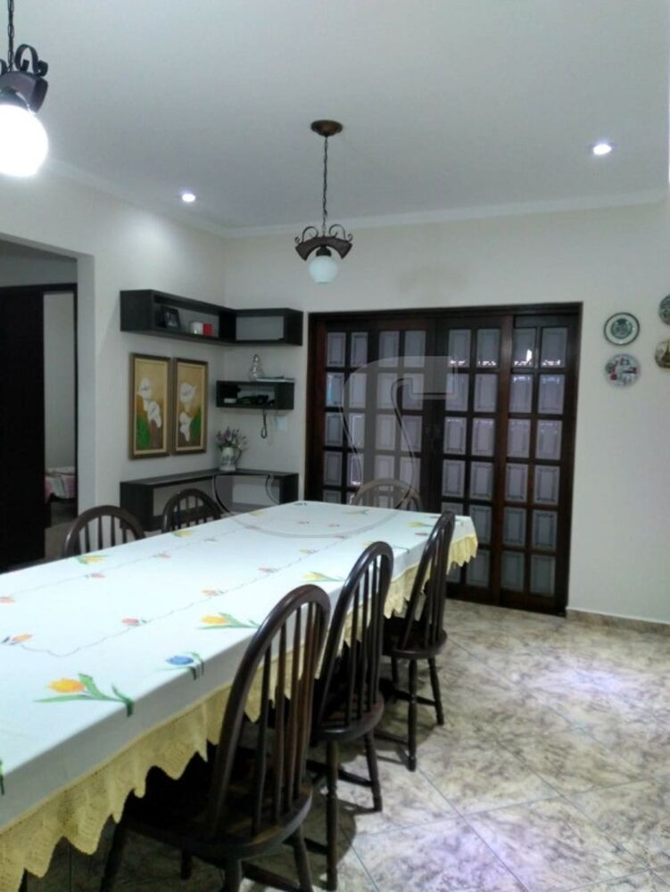 Casa, 3 quartos, 257 m² - Foto 1