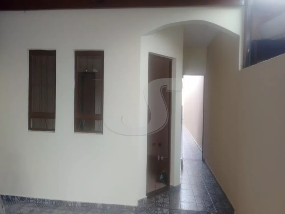 Casa à venda com 2 quartos, 125m² - Foto 2