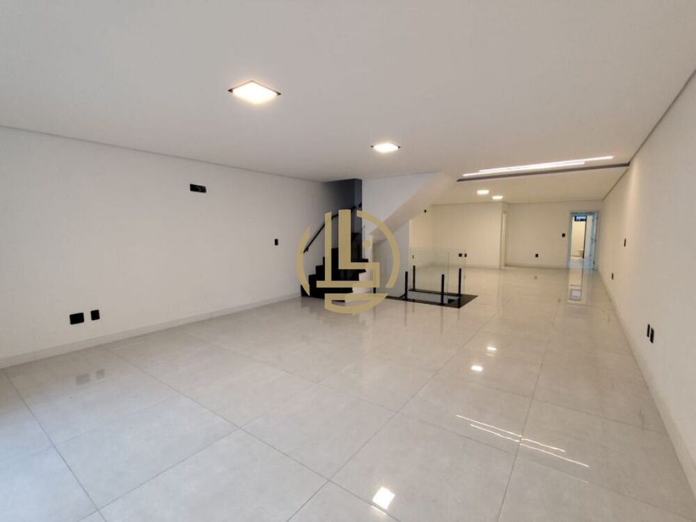 Sobrado, 3 quartos, 280 m² - Foto 2