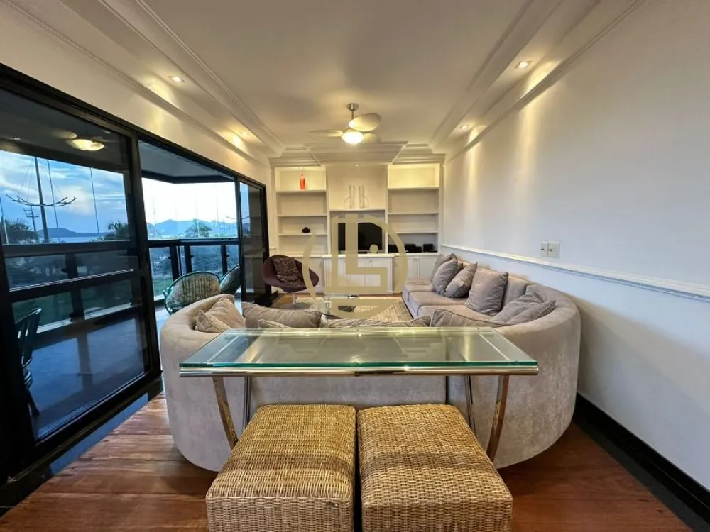 Apartamento, 3 quartos, 252 m² - Foto 1