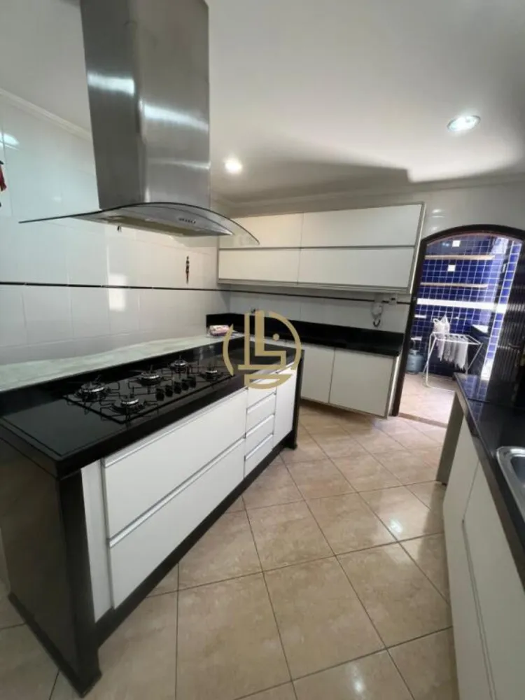 Casa, 4 quartos, 266 m² - Foto 8