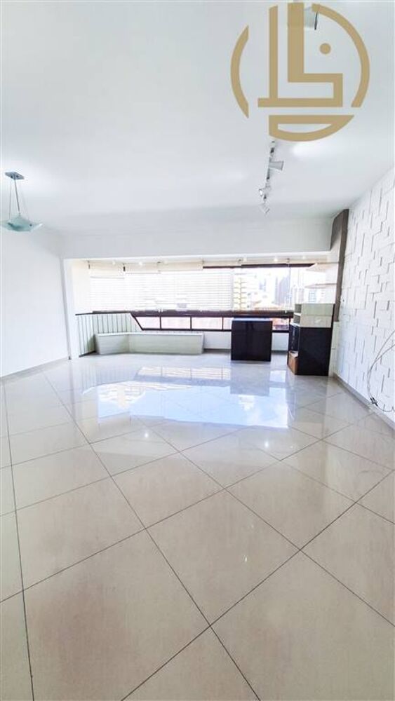 Apartamento à venda com 3 quartos, 150m² - Foto 5