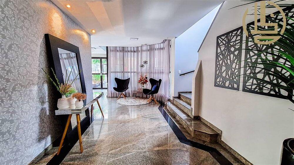 Apartamento à venda com 3 quartos, 150m² - Foto 1
