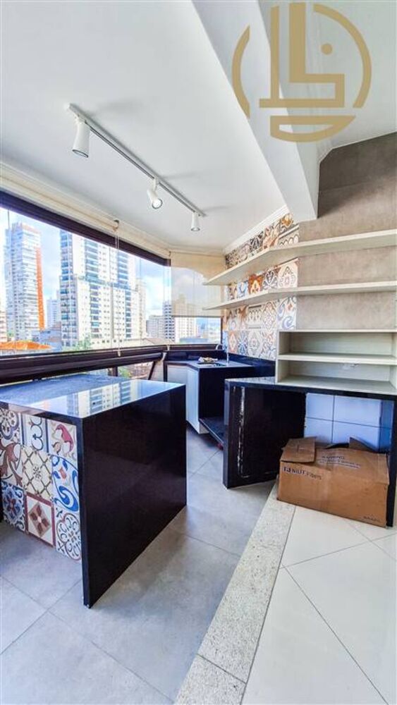 Apartamento à venda com 3 quartos, 150m² - Foto 9