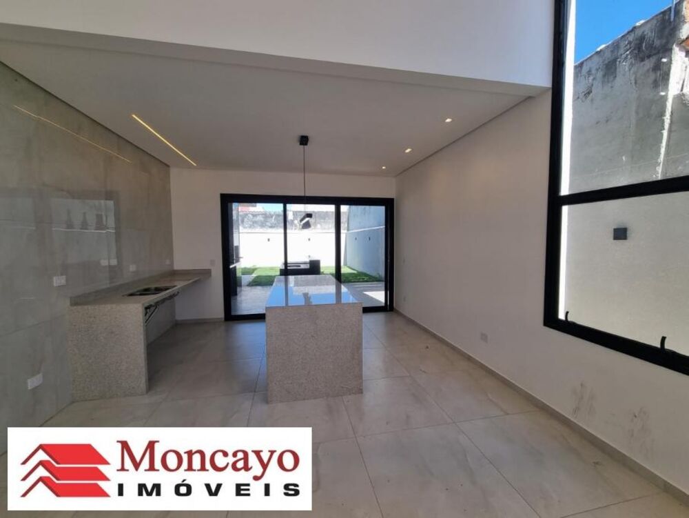 Casa à venda com 3 quartos, 360m² - Foto 2