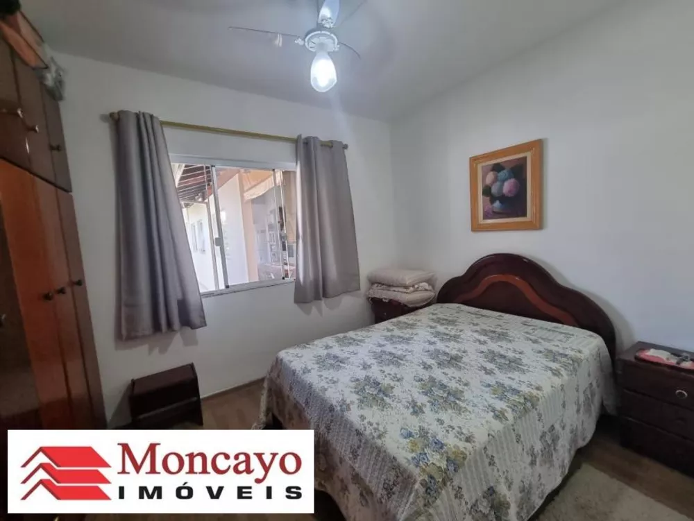 Casa à venda com 3 quartos, 360m² - Foto 4