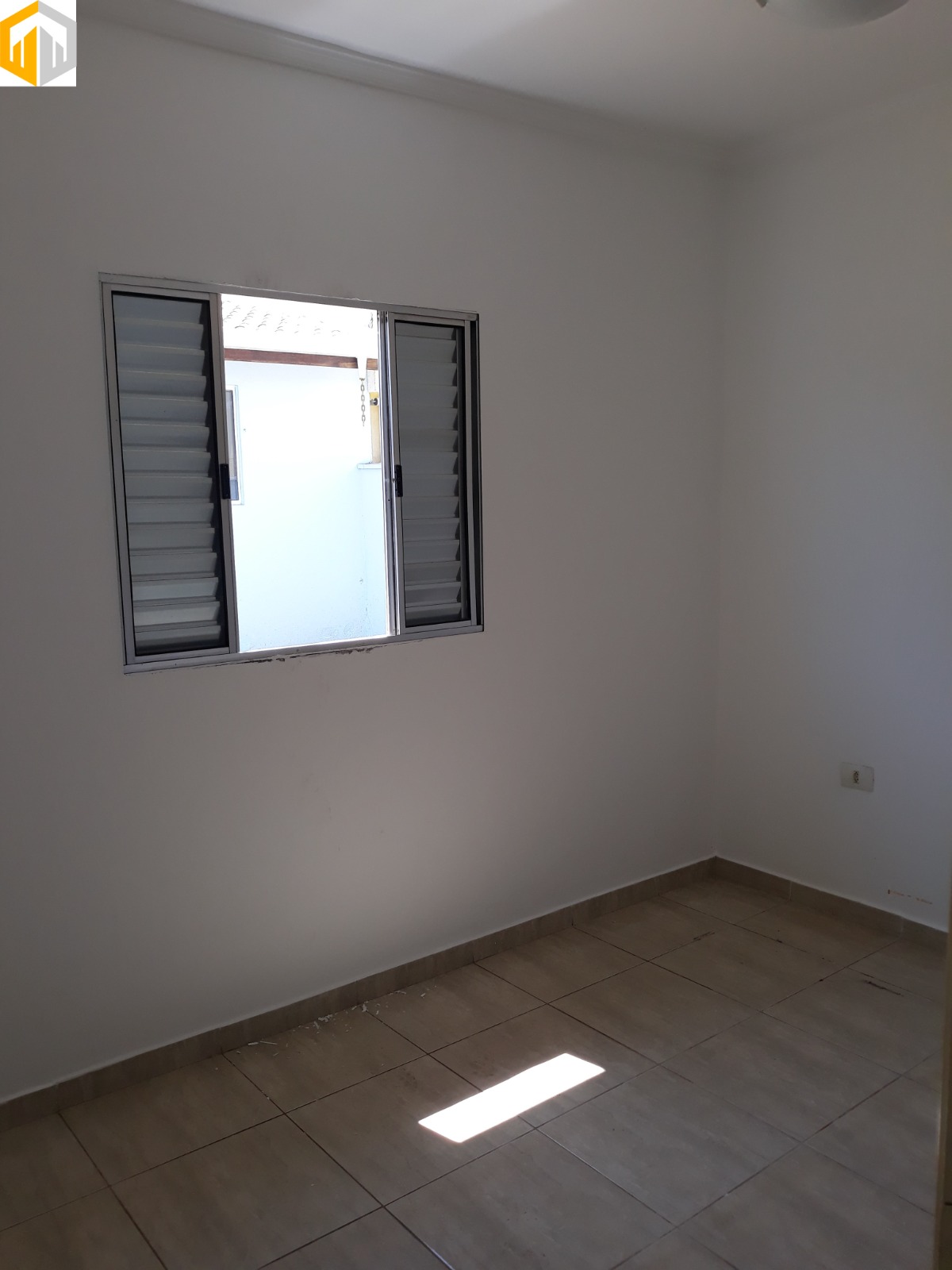 Casa à venda com 3 quartos, 70m² - Foto 4