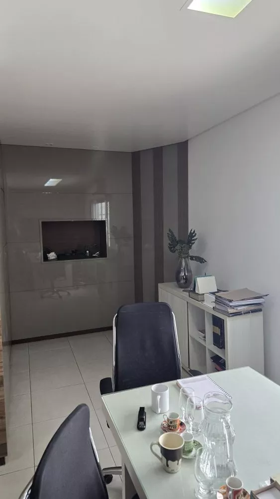 Prédio Inteiro - Foto 1