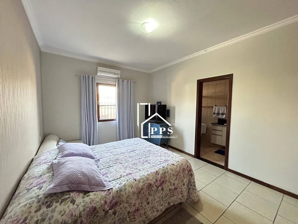 Casa, 3 quartos, 181 m² - Foto 3
