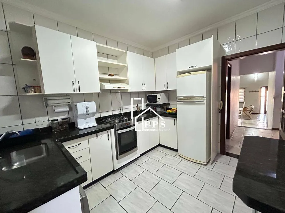 Casa, 3 quartos, 181 m² - Foto 9