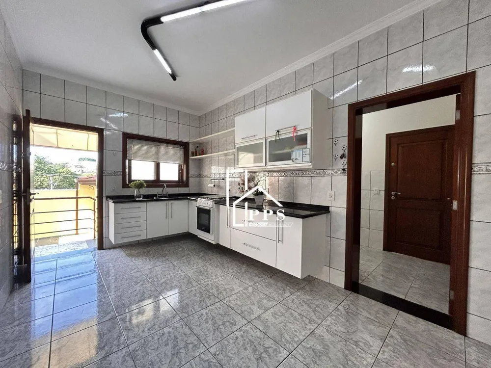 Casa, 3 quartos, 238 m² - Foto 5