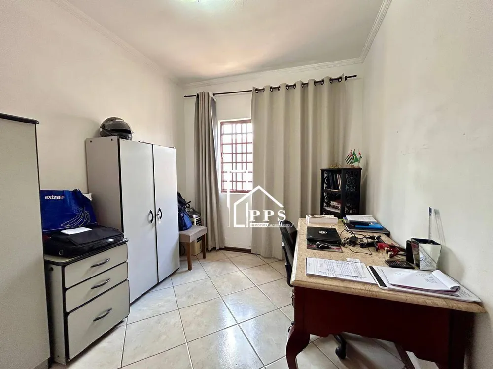 Casa, 4 quartos, 246 m² - Foto 3