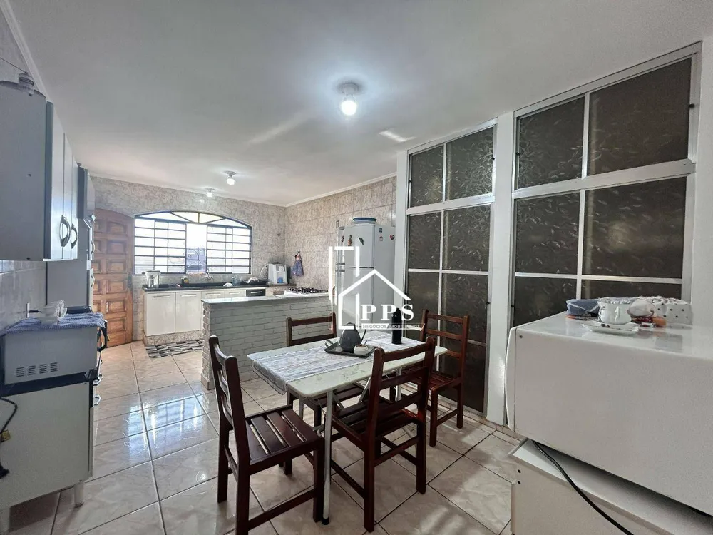 Casa, 3 quartos, 178 m² - Foto 3